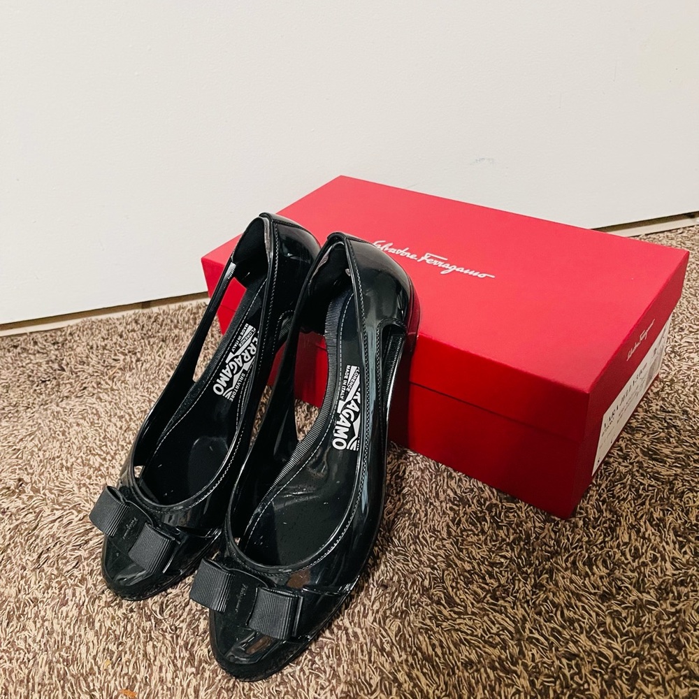 Ferragamo women shoes 8, several worn